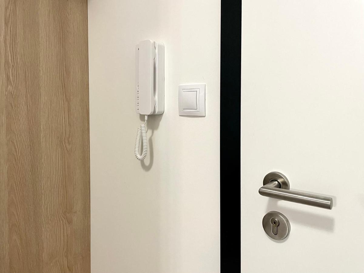 Kamzik Apartment Братислава Екстериор снимка